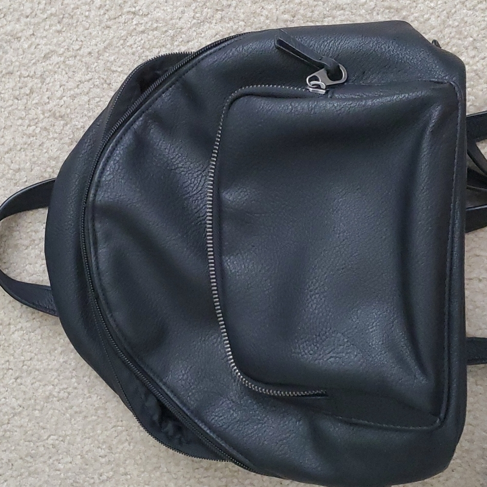 Like New Target Universal Thread Small Backpack - image 2